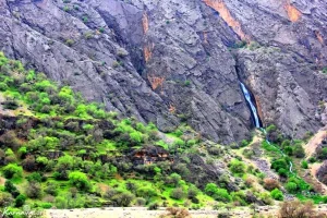 آبشار دره عشق، یکی از بلندترین آبشارهای چهارمحال و بختیاری