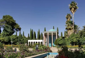 سعدیه شیراز: راهنمای سفر به شهر شاعران، باغ‌ها و شراب