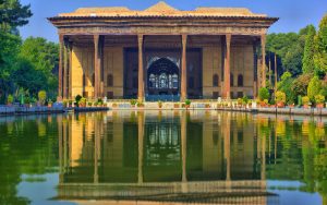 چهل ستون اصفهان: نگین پارس و مقصدی ضروری برای هر مسافر