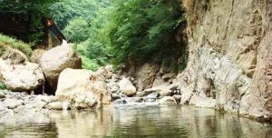 چشمه لار در نزدیکی روستای فیلبند مازندران
