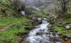 آبشار طبیعی در نزدیکی روستای ماسوله 