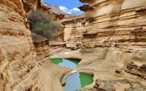 تنگه چاهکوه قشم، جاذبه طبیعی نزدیک روستای سهیلی