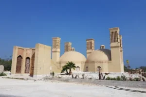 شهر باستانی حریره: قلب تپنده تاریخ و تجارت در جزیره کیش 2 مسجد شهر باستانی حریره کیش