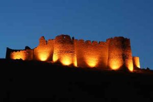 قلعه تاریخی گرمه در مسیر تور کویر مصر از مشهد 