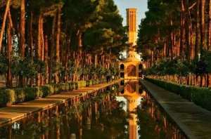 باغ دولت‌آباد یزد با بلندترین بادگیر جهان در تور یزد از مشهد