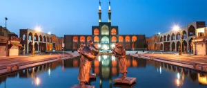 مجموعه و میدان امیر چخماق یزد با معماری سه‌طبقه در تور یزد از مشهد 